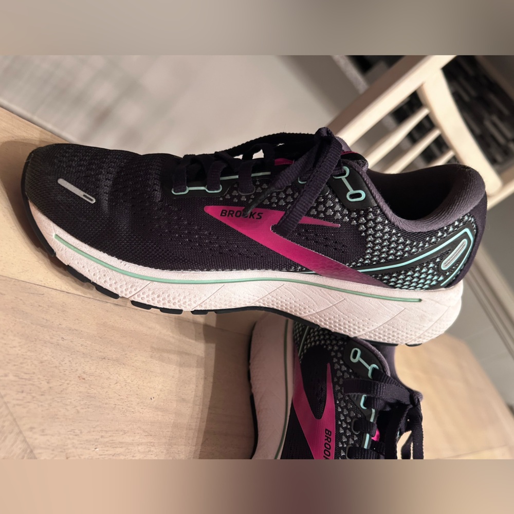 Brooks Women's Black Running Shoes with Pink and Mint Accents - Picture 6 of 11